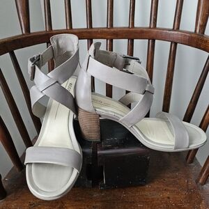 ECCO Women's Sz 9 Taupe Leather Strappy Sandals
